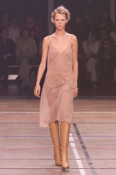 Look 2